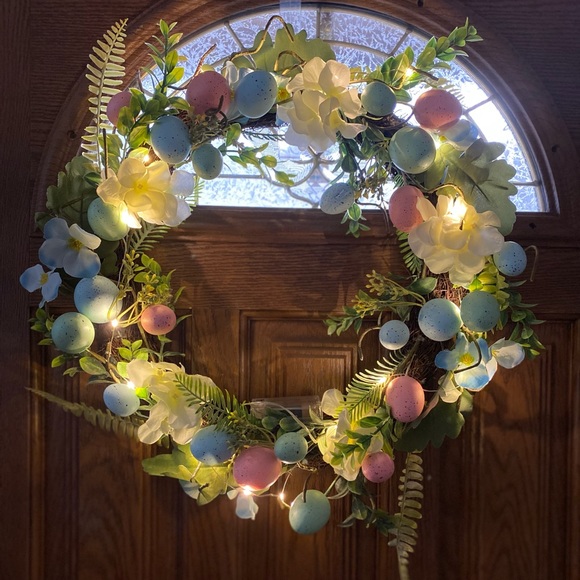 Lit Easter Wreath - Picture 3 of 3